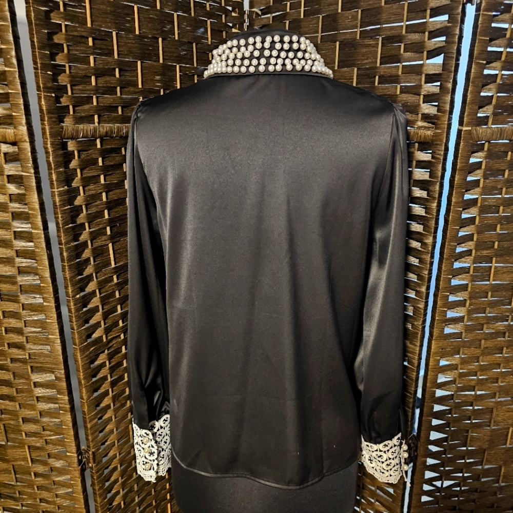 Botton Down Blouse - Picture 4 of 10